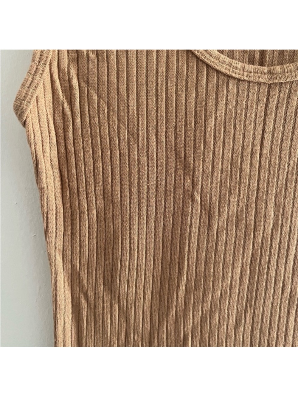 Reformation Shani Tank - Picture 4 of 7